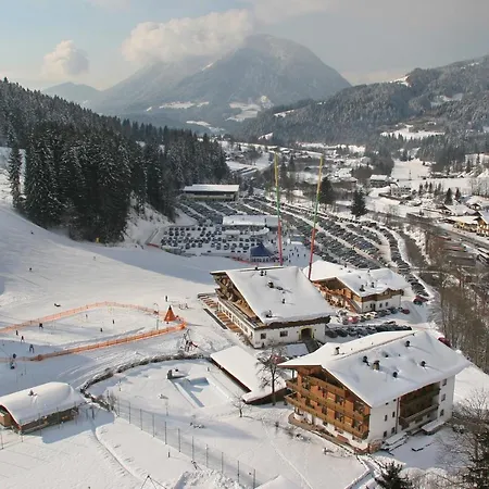 Hotel Der Waldhof 3*