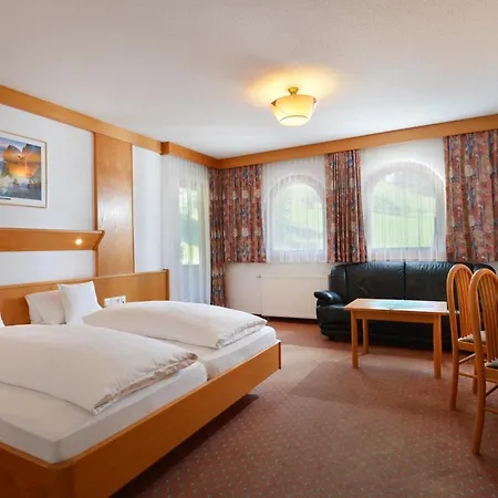 Der Waldhof 3* 쉐파우암윌던카이저