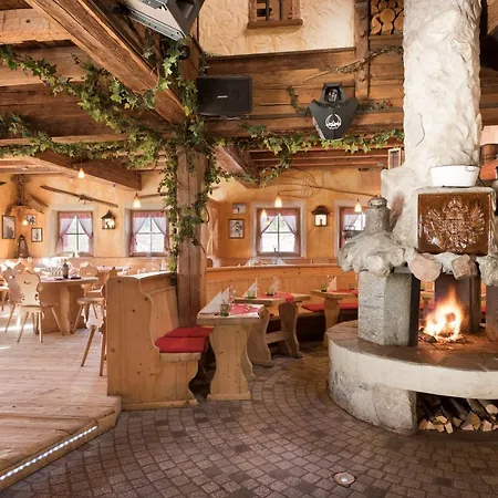 Der Waldhof Hotel Scheffau am Wilden Kaiser