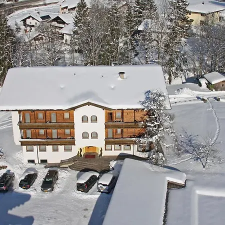 Otel Der Waldhof Scheffau am Wilden Kaiser