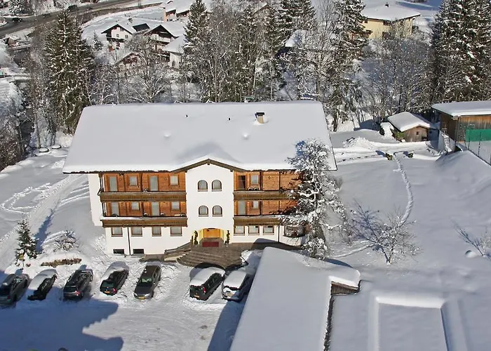 Отель Der Waldhof Шеффау-ам-Вильден-Кайзер